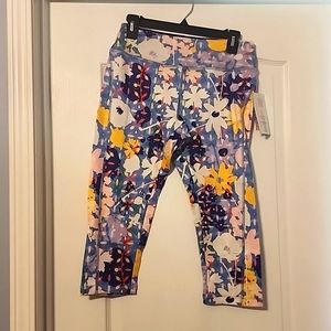 LuLaRoe Jade Capri M